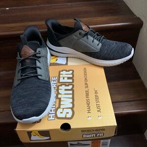 New Skechers, Men's Delson Swift Fit Hands Free Shoe Sneaker, 10.5, Black